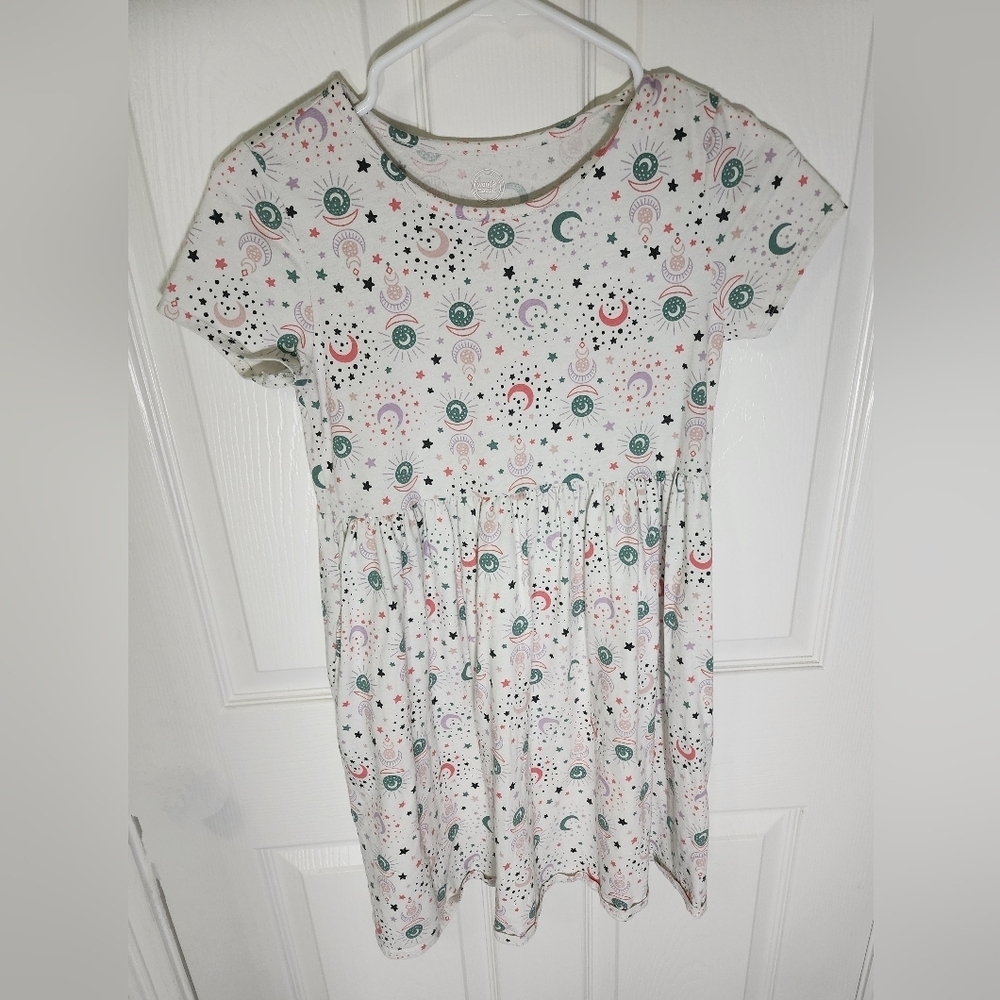 Wonder Nation Girls Moon and Star Casual Play Dress With Pockets